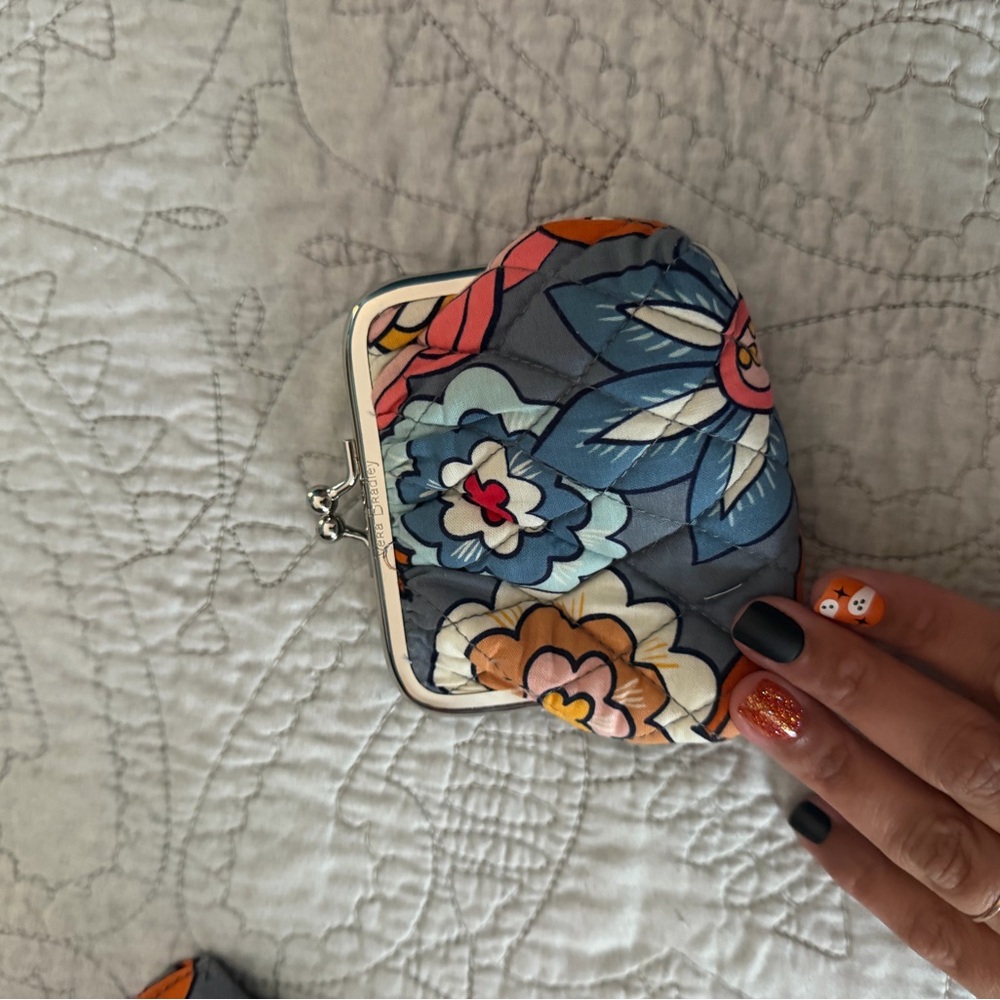 Vera Bradley coin purse- tropical evening